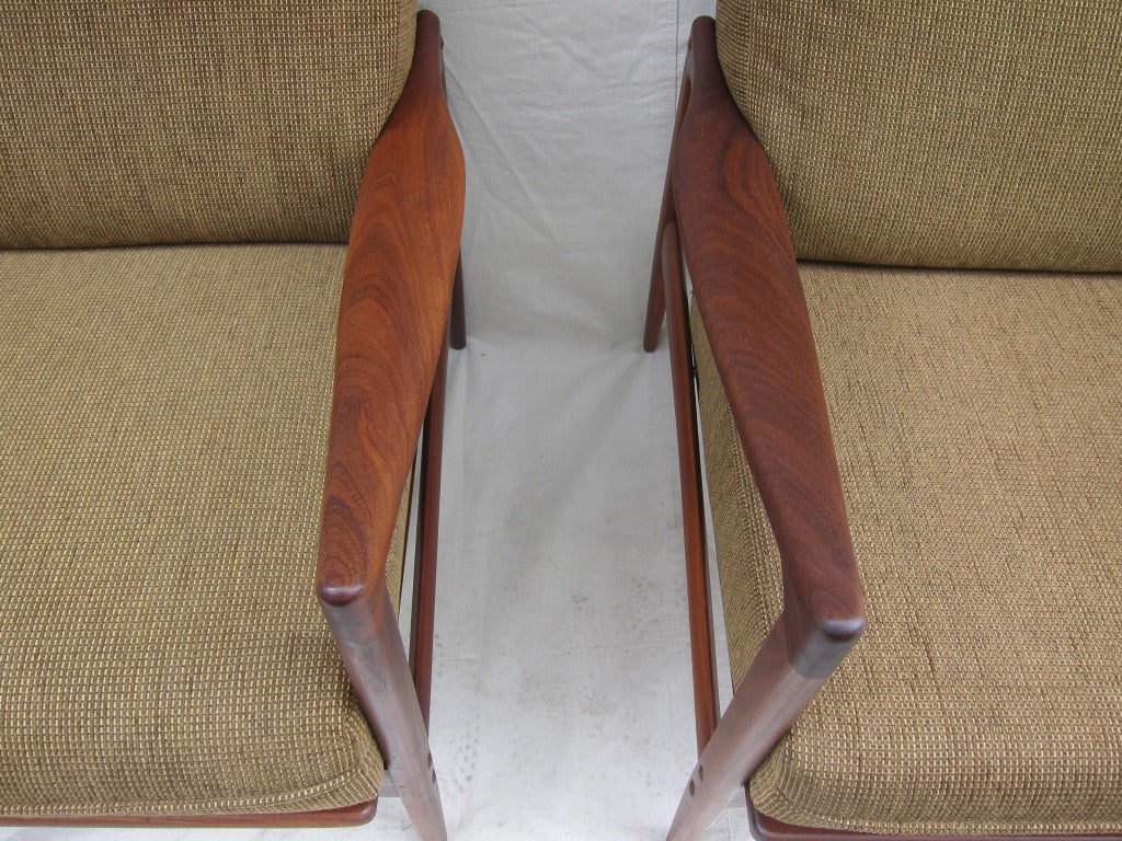 A Pair Koford Larsen Midcentury Lounge Chairs 3