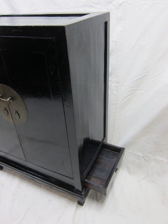 19th Century Chinese Black Lacquer Cabinet 1