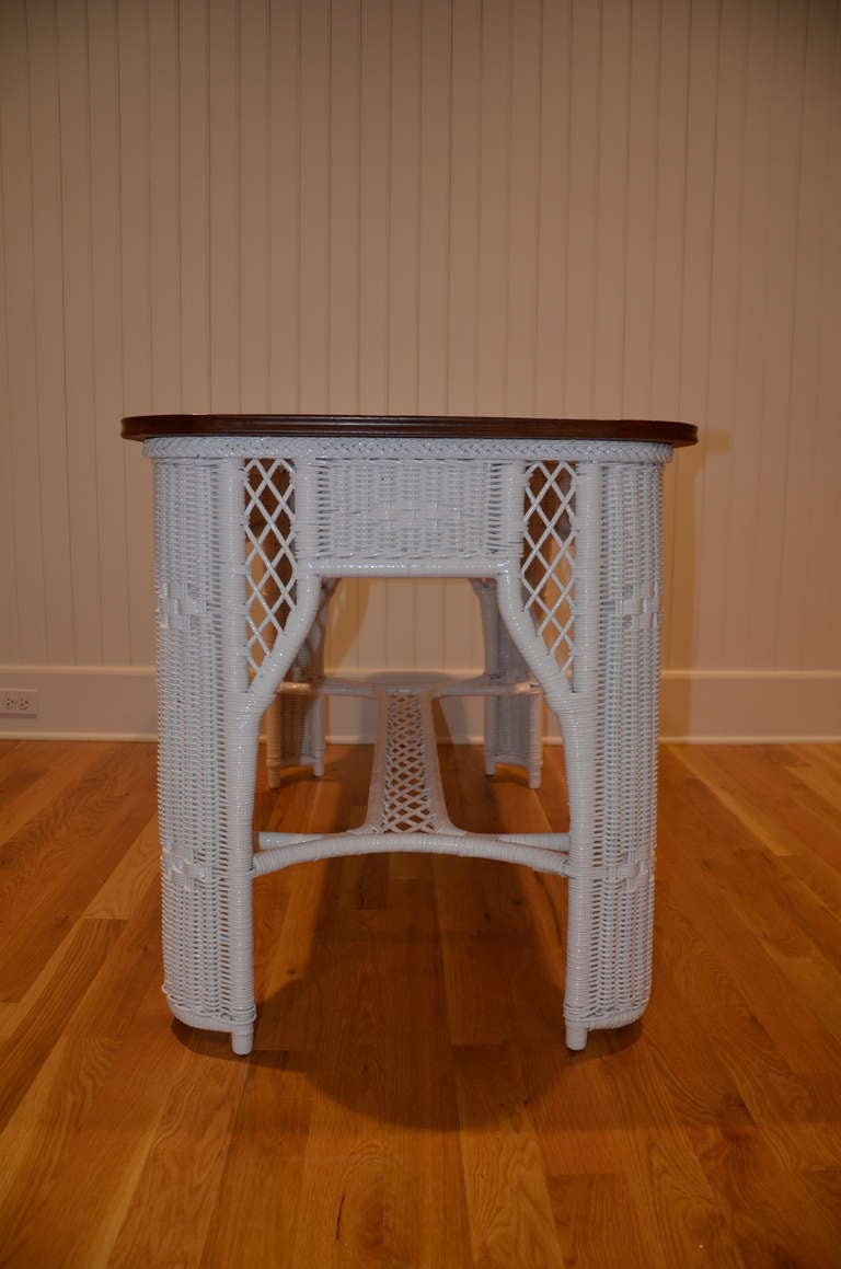 Antique Wicker Table In Good Condition In Old Saybrook, CT