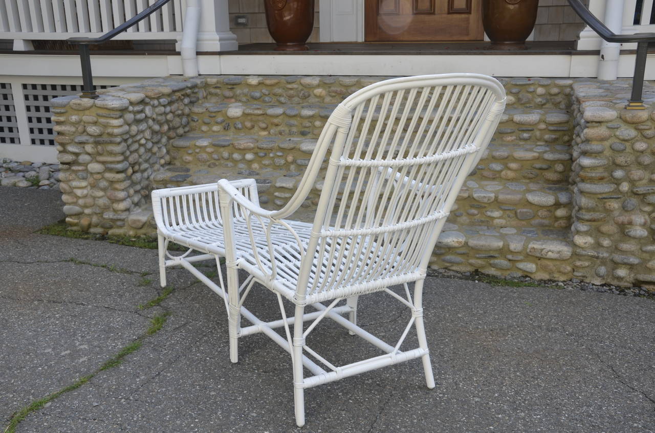 Hand-Woven Heywood Wakefield Stick Wicker Chaise For Sale