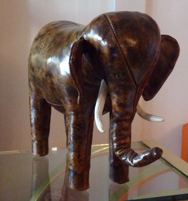 A beautiful leather elephant by Abercrombie & Fitch. In excelent condition. Marked 