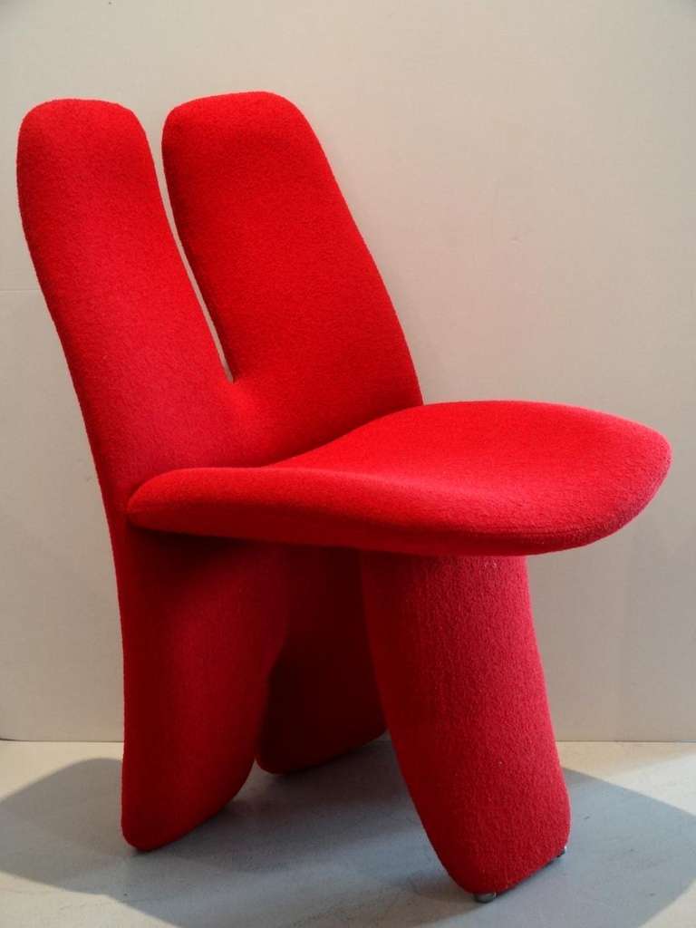 Super fun pair of sculptural chairs. Spectacular from every angle.