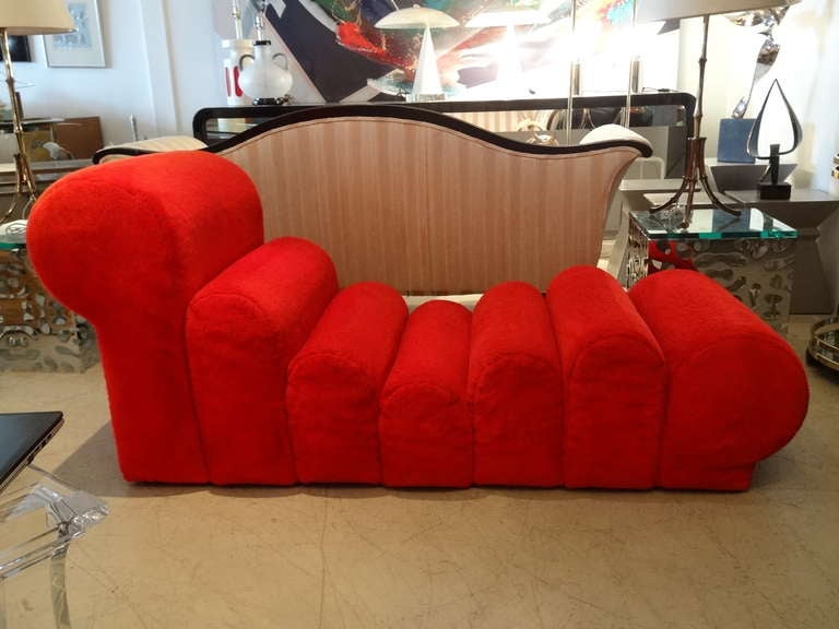 Sculptural 1970s Chaise Lounge In Excellent Condition In Miami, FL