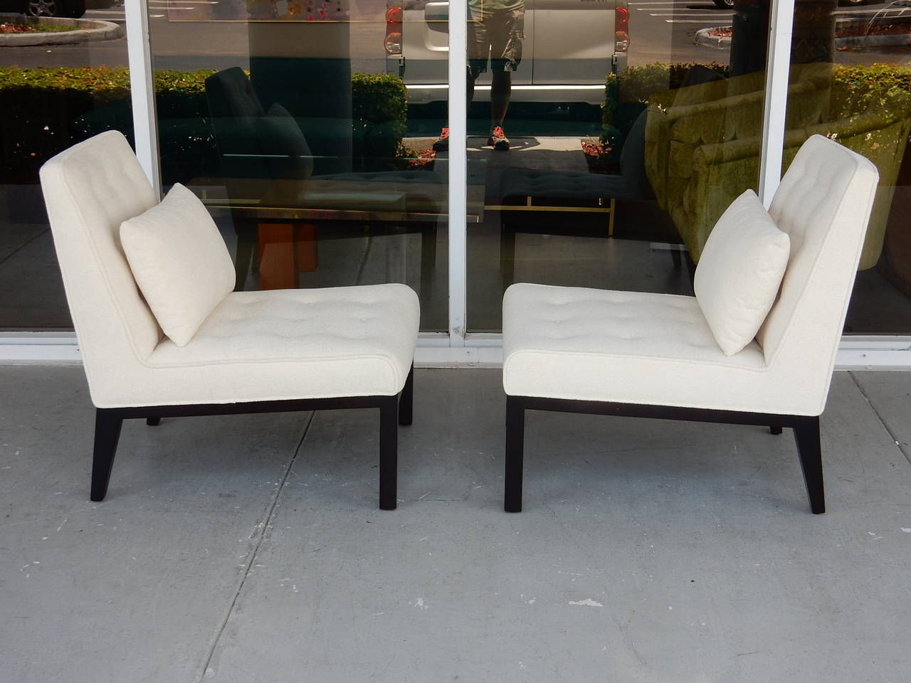 Pair of Dunbar Lounge Chairs by Edward Wormley 2