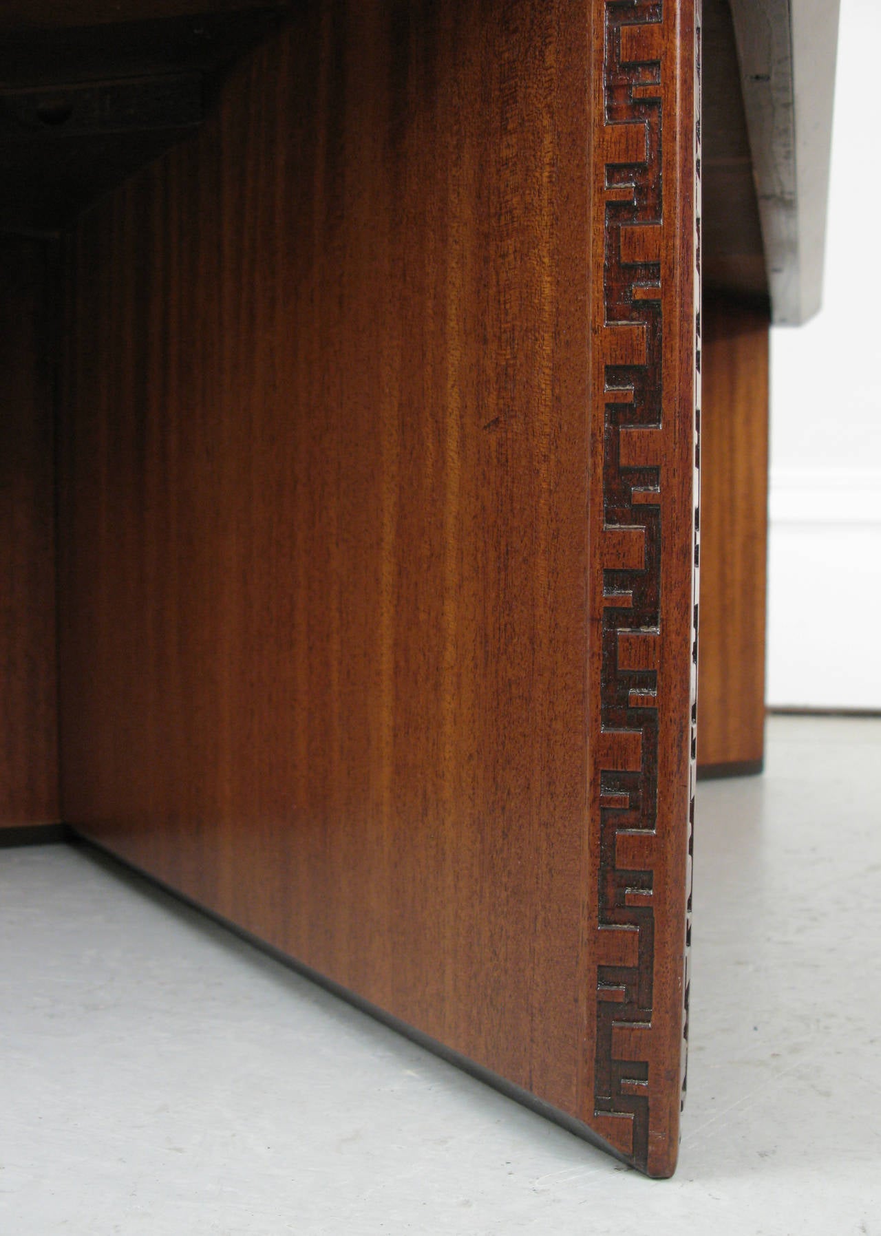 Mid-Century Frank Lloyd Wright Coffee Table for Henredon In Excellent Condition In Hudson, NY