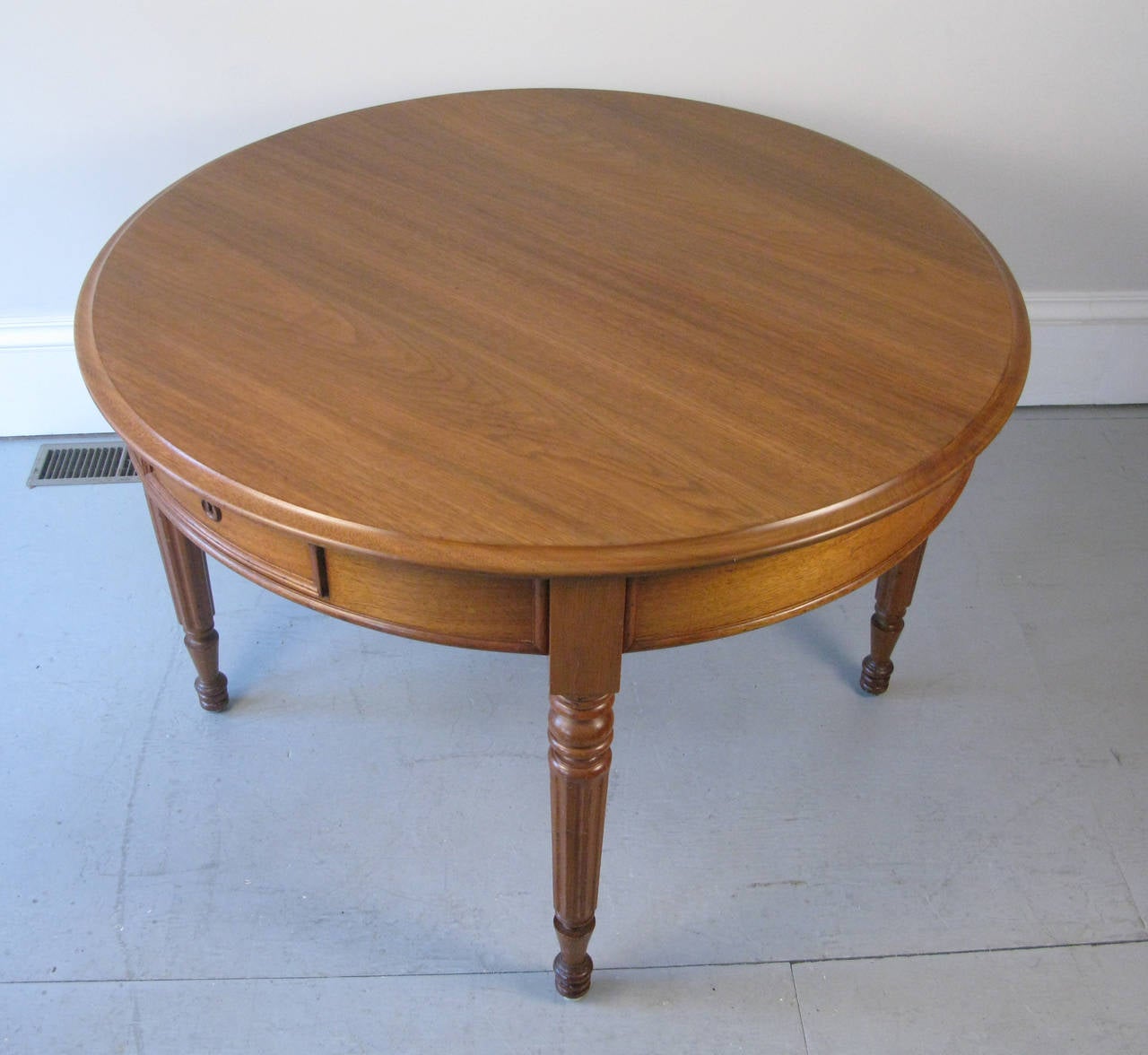 American 19th Century Round Walnut Table