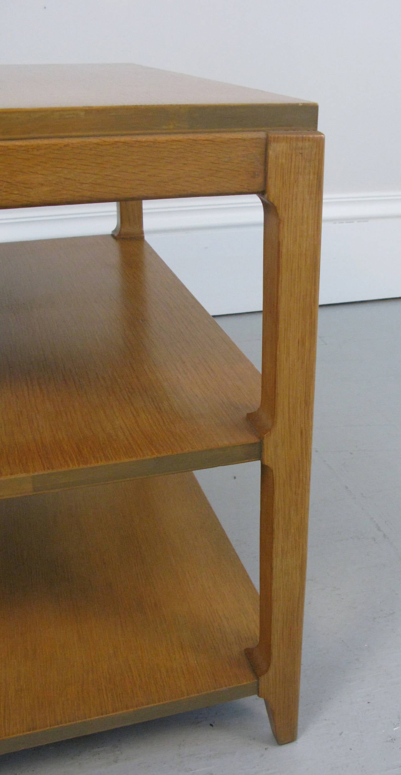 Mid-20th Century Pair of Mid-Century Tiered End Tables