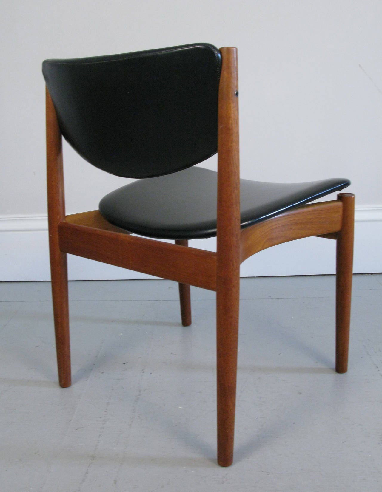 Woodwork Mid-Century Set of Four Finn Juhl Model 197 Chairs