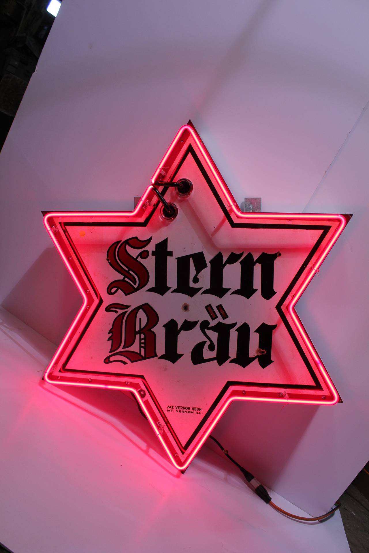 1930s porcelain advertising sign for Stern Brau beer with a red neon. Newly rewired.