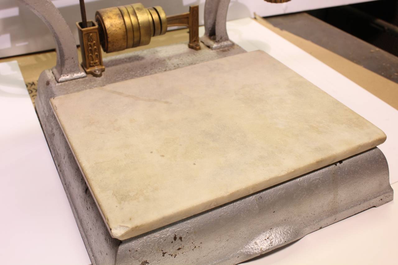 19th Century 1800s American Decorative Grocery Store Scale For Sale