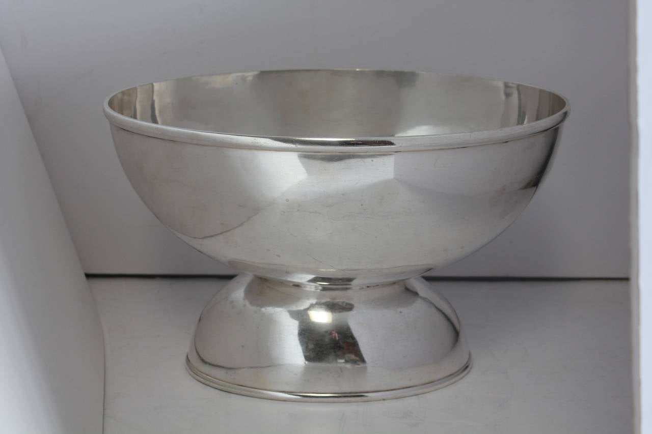 Stylish 1800s Large Oval Silverplate Champagne Cooler