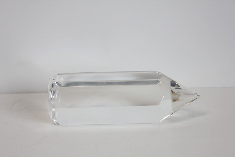 Mid Century Lucite Pencil Paperweight In Good Condition For Sale In Chicago, IL