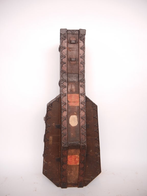 1800's English wooden cello case In Good Condition In Chicago, IL