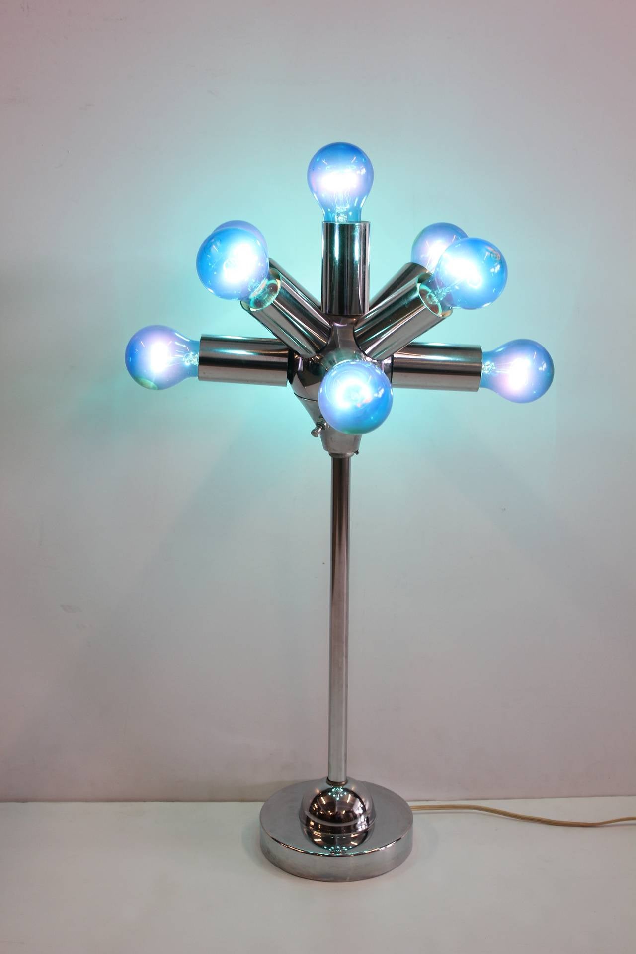 Stylish Mid-Century Sputnik Table Lamp