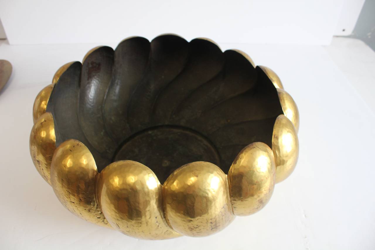 Mid-Century Modern Stylish Italian Modernism Brass Hammered Bowl by Egidio Casagrande