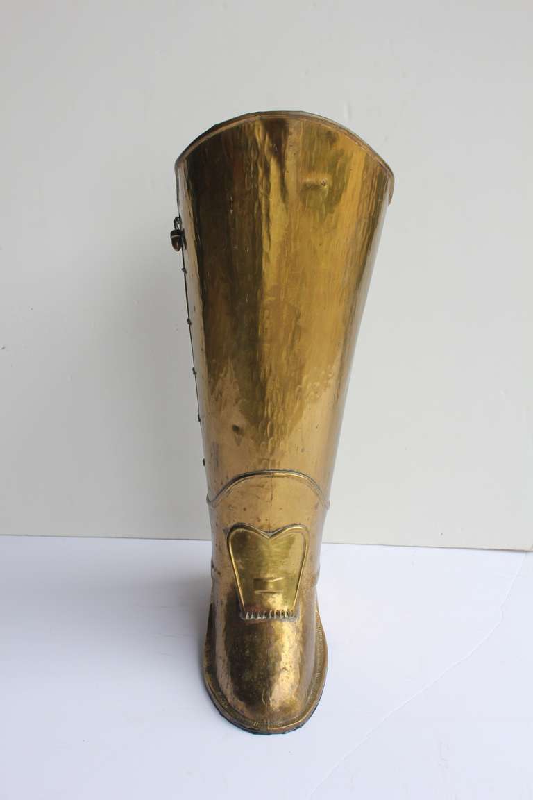 English Brass Boot Umbrella Stand In Good Condition For Sale In Chicago, IL