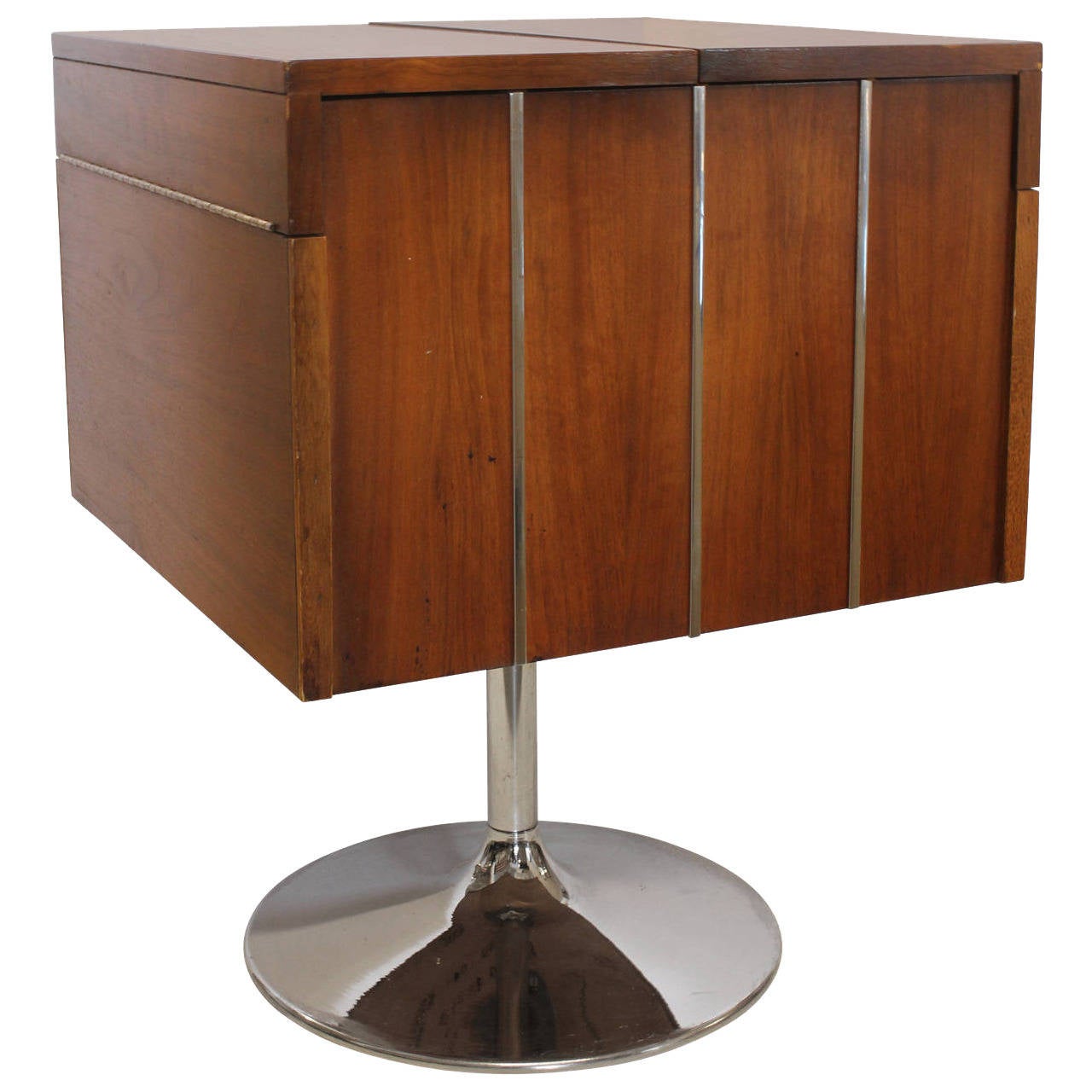 MidCentury Lucite Bar Cart with Chrome Accents For Sale at 1stdibs