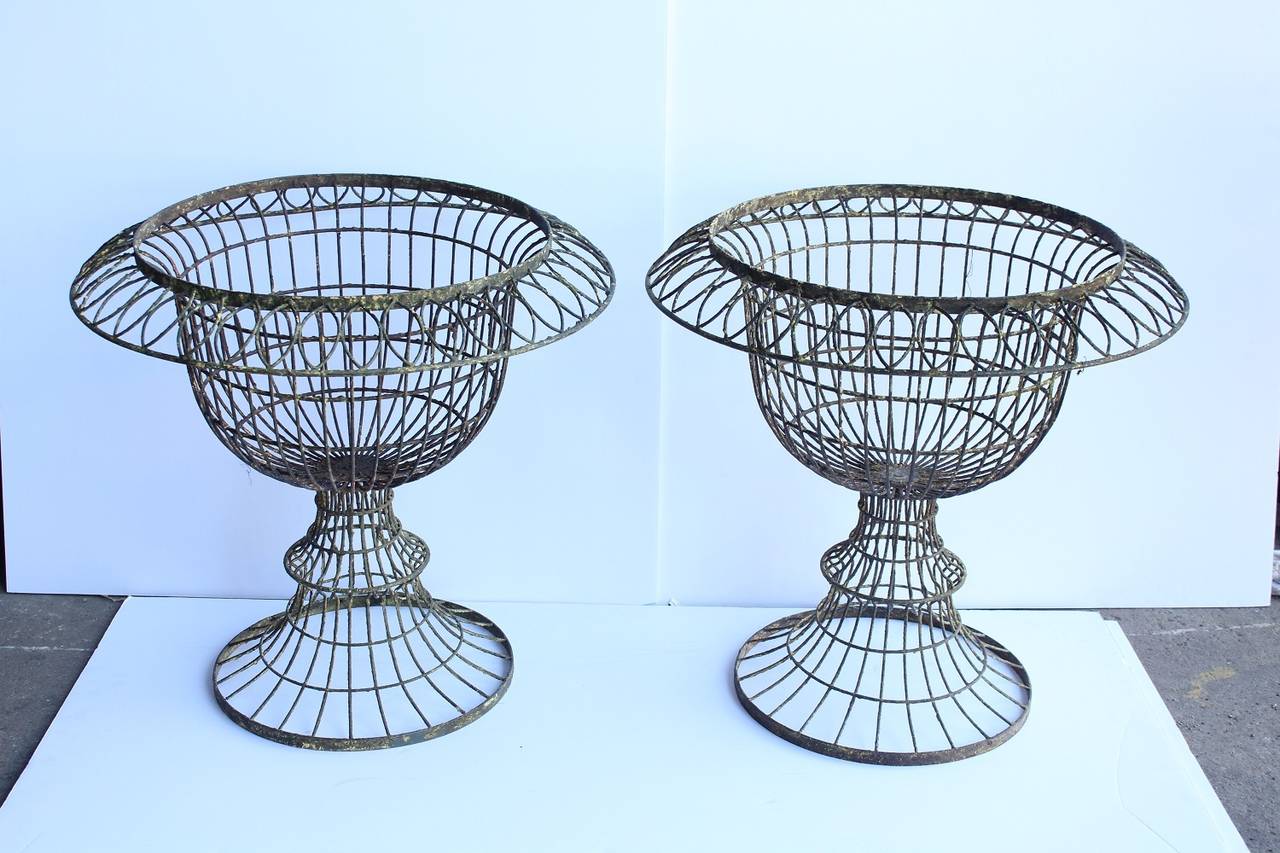 Tall Antique French Wire Urns In Good Condition In Chicago, IL