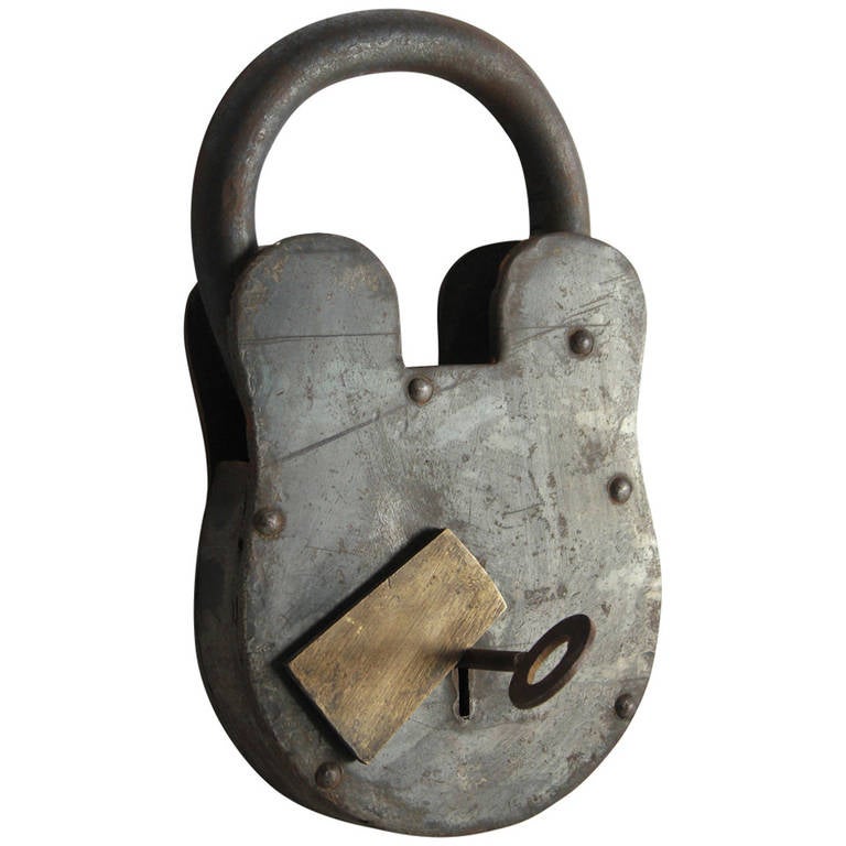 Antique Large Padlock and Skeleton Key For Sale at 1stdibs
