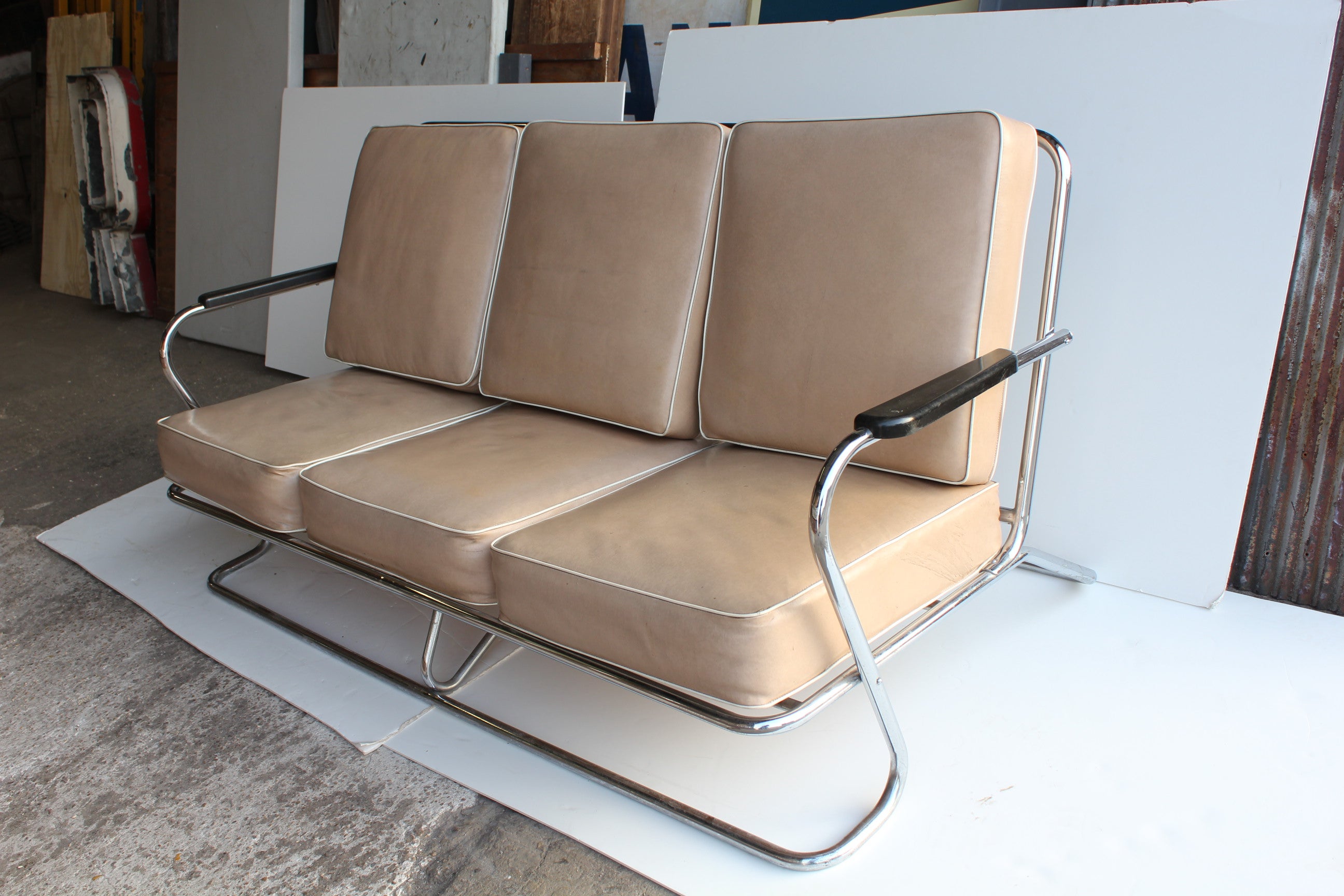 Art Deco Tubular Chrome Sofa in the style of Kem Weber For Sale