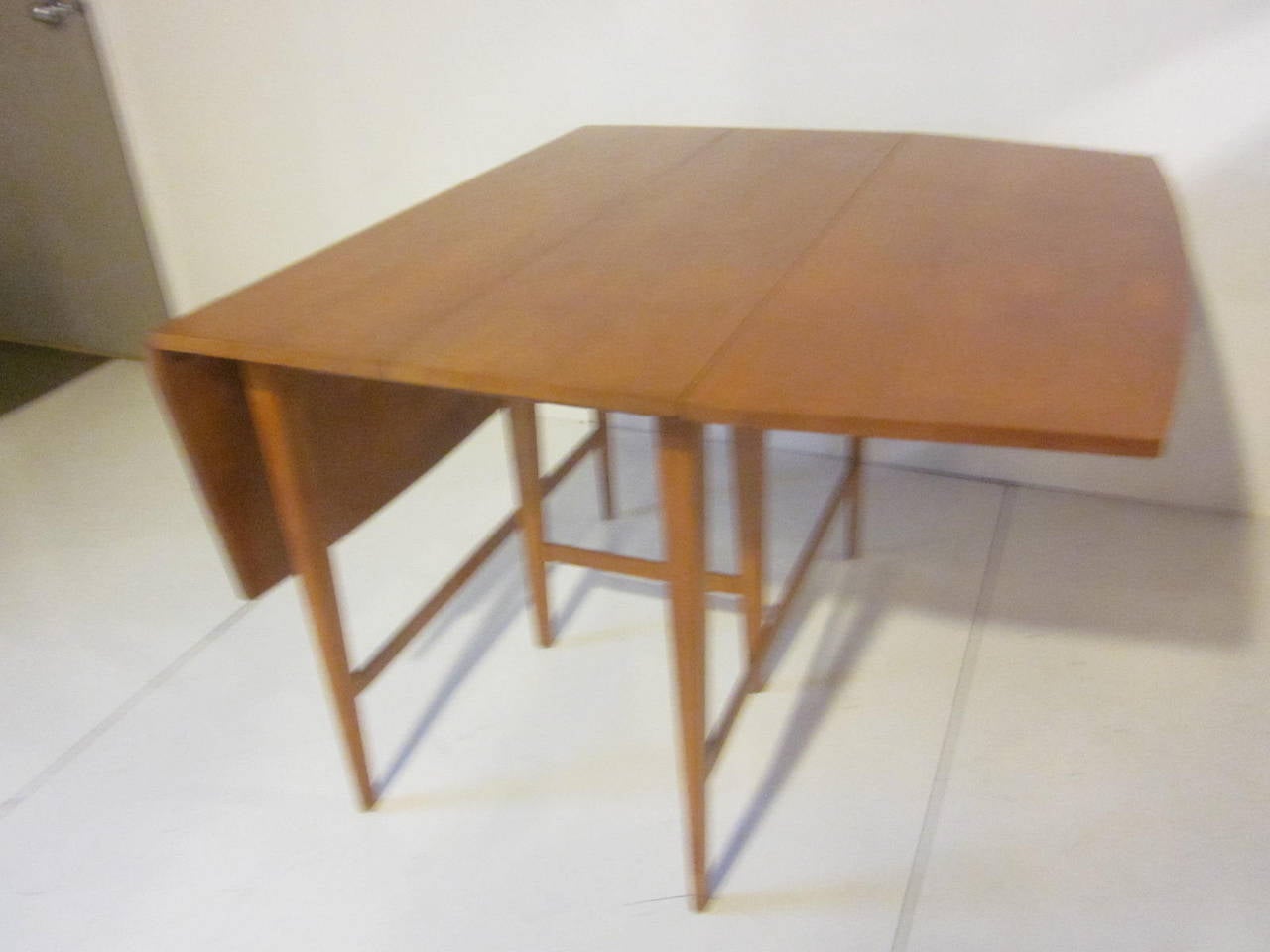 20th Century Paul McCobb Drop-Leaf Dining Table