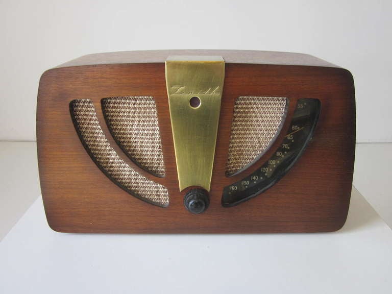 Eames Designed Radio In Excellent Condition In Cincinnati, OH