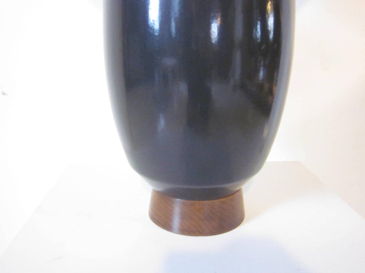 Mid-Century Modern Martz Styled Mid-Century Table Lamp