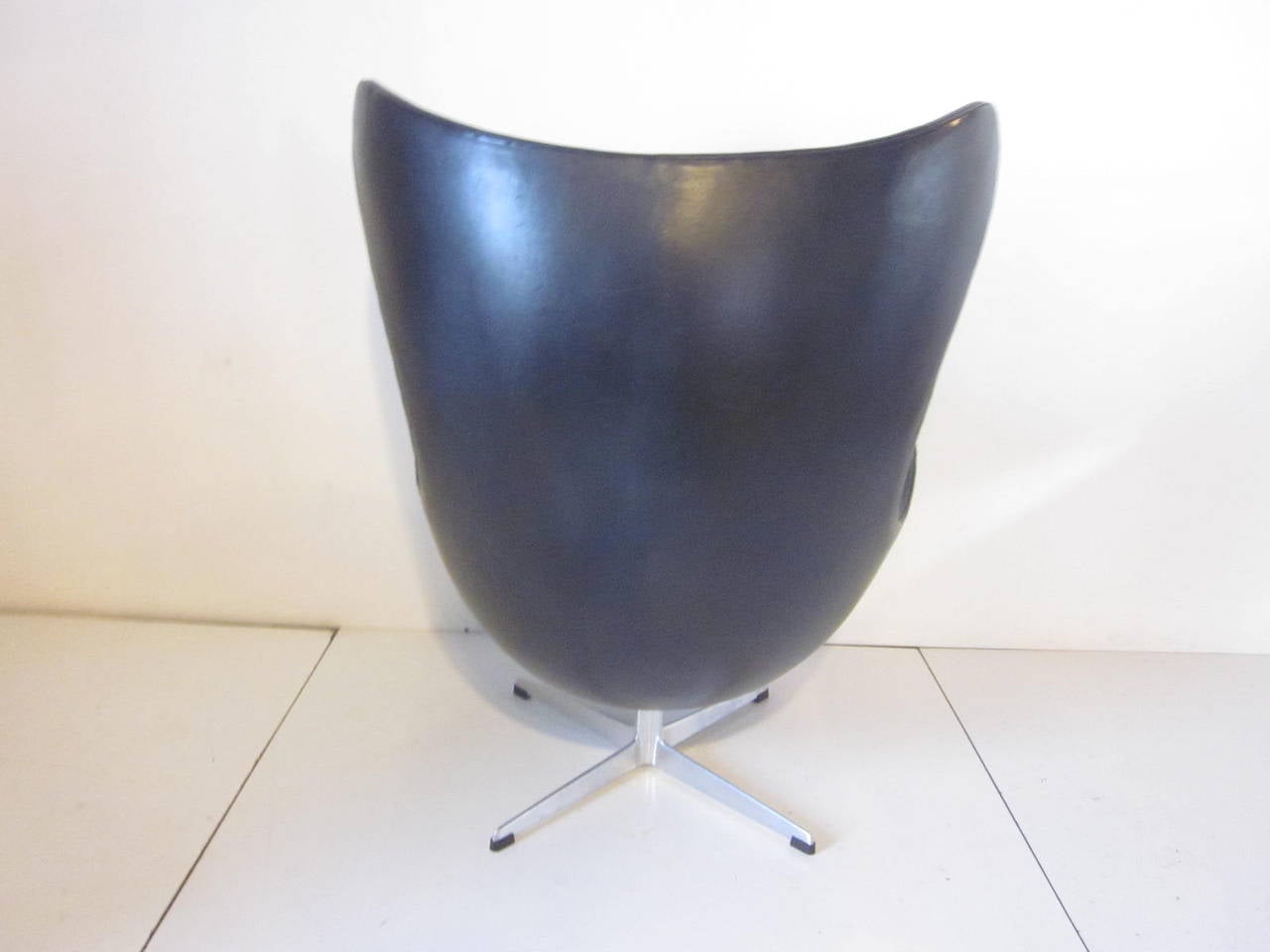 Danish Arne Jacobsen Leather Egg Chair