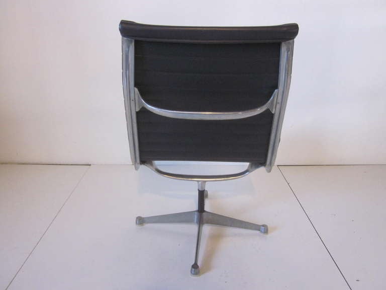 American Eames Aluminum Group Lounge Chair