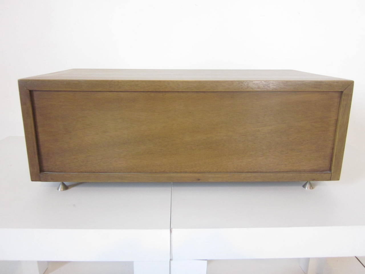 Mid-Century Jewelry Chest In Excellent Condition In Cincinnati, OH