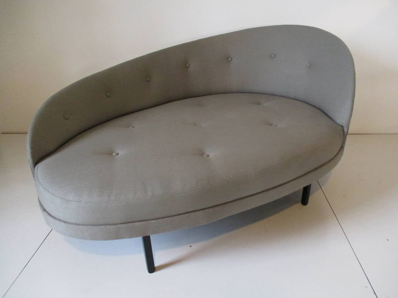 Adrian Pearsall Chaise Lounge In Excellent Condition In Cincinnati, OH