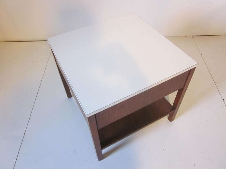 Mid-Century Modern Knoll Nightstand / Side Table