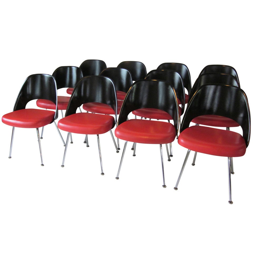 12 Eero Saarinen Dining Chairs