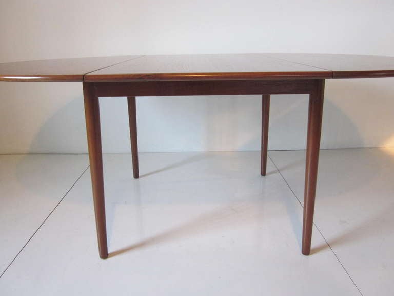 Niels Moller Dining Table In Excellent Condition In Cincinnati, OH
