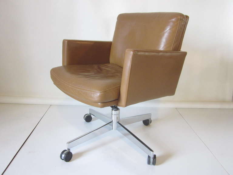 stow leather herman miller