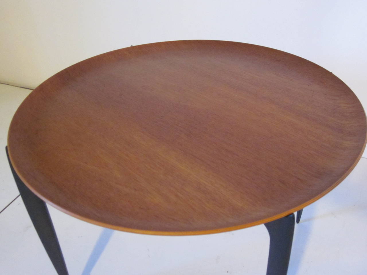 Fritz Hansen Danish Folding Tray Table In Excellent Condition In Cincinnati, OH