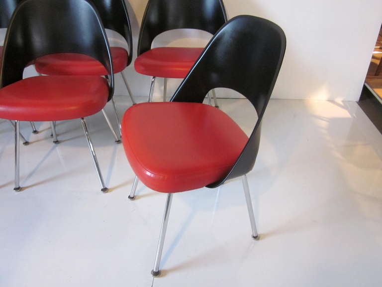 6 Eero Sarrinen Dining Chairs In Excellent Condition In Cincinnati, OH