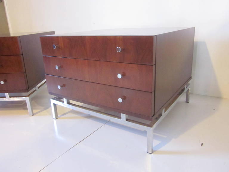 Mid-Century Nightstands or End Tables In Excellent Condition In Cincinnati, OH