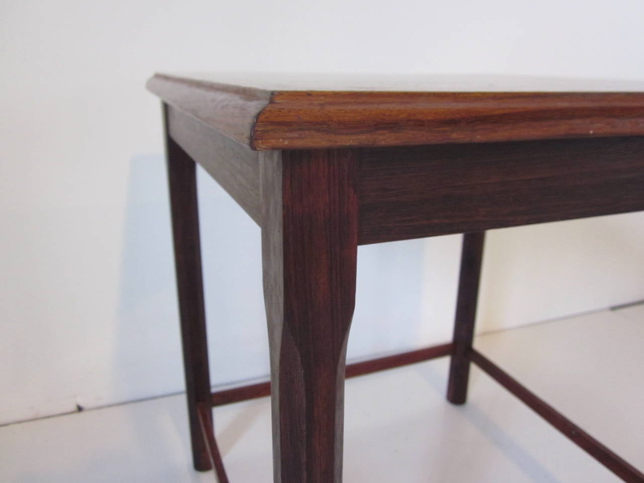Danish Rosewood Side Table In Excellent Condition In Cincinnati, OH