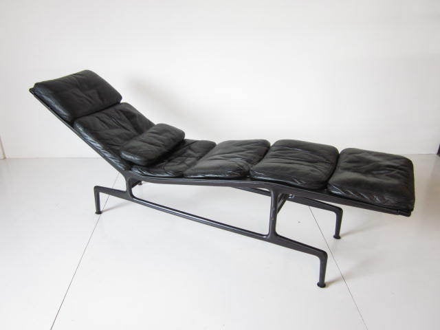 American Eames Chaise Lounge