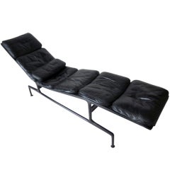 Eames Chaise Lounge