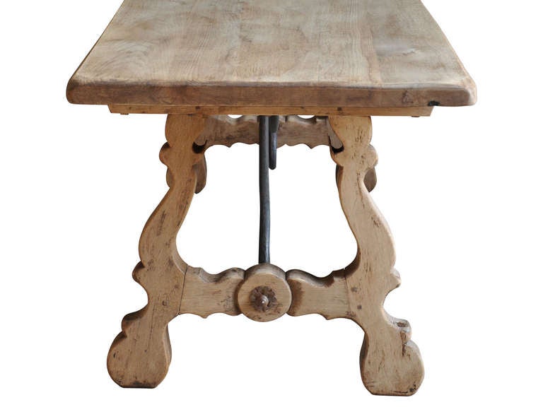 Early 20th Century Spanish Farm Table in Bleached Oak and Iron 1