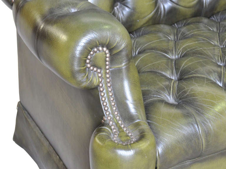 Vintage English Leather Sofa 3