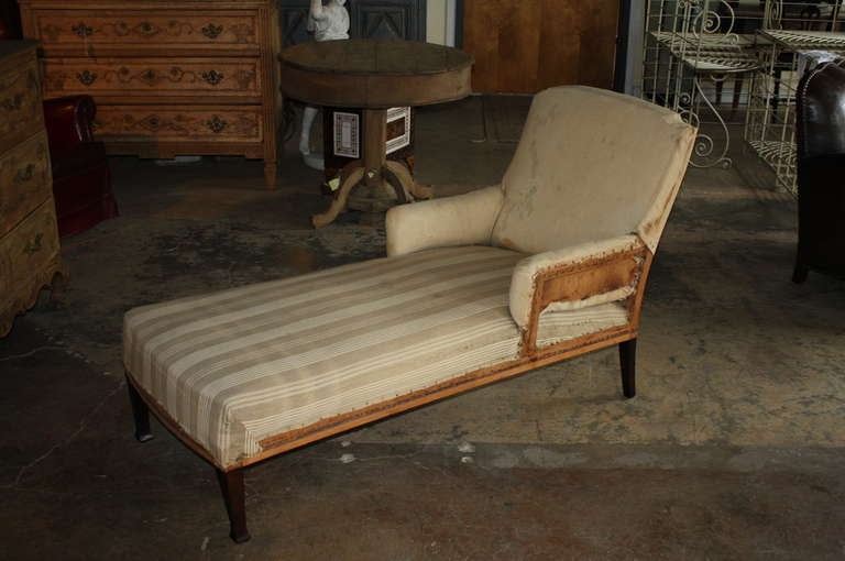 Late 19th Century French Napoleon III Period Daybed in Beechwood In Good Condition In Atlanta, GA