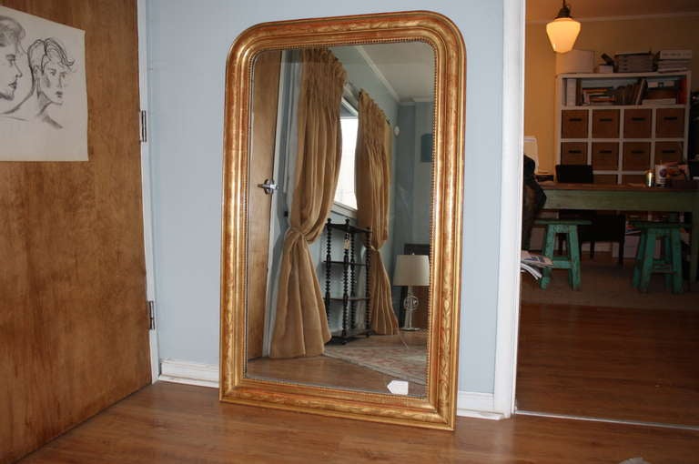 Mid 19th Century French Louis Philippe Period Mirror in Gilt Wood In Good Condition In Atlanta, GA