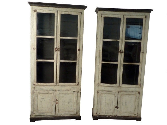 Early 19th Century Pair of Catalan(Barcelona)  Painted Bookcases