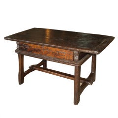 Italian 17th century Louis XIII Table/Desk in Oak and Walnut