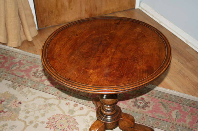 French Antique Louis Philippe Period Gueridon in Walnut 3