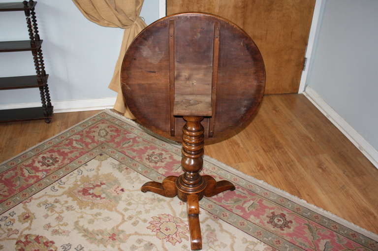 French Antique Louis Philippe Period Gueridon in Walnut 5