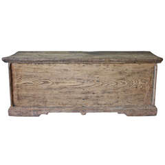 Early 18th Century Catalan Trunk In Pine and Chestnut Wood